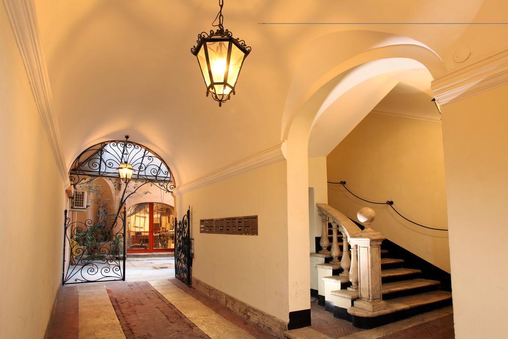 Vivaldi Luxury Rooms Рим Екстериор снимка