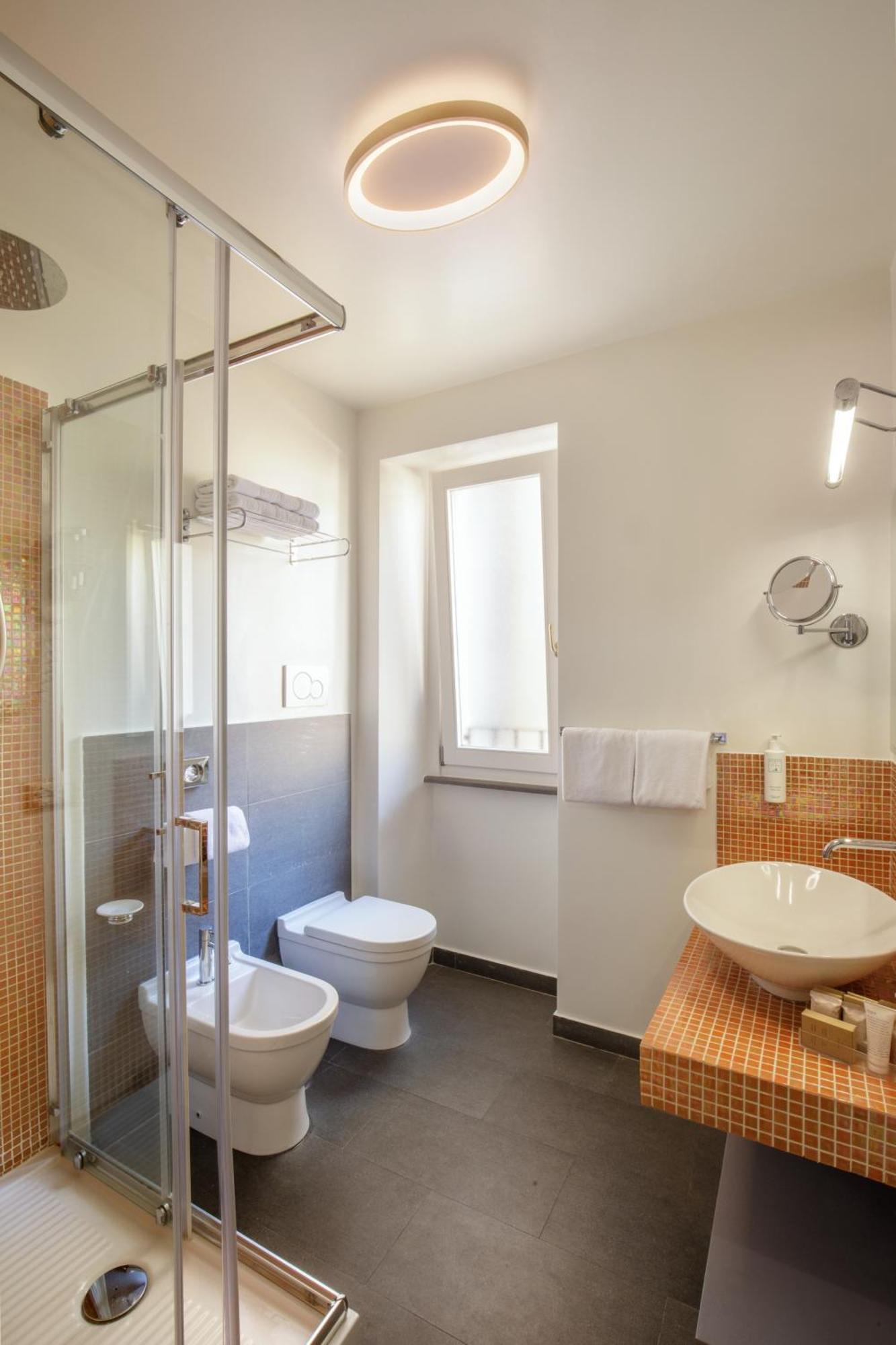Vivaldi Luxury Rooms Рим Екстериор снимка